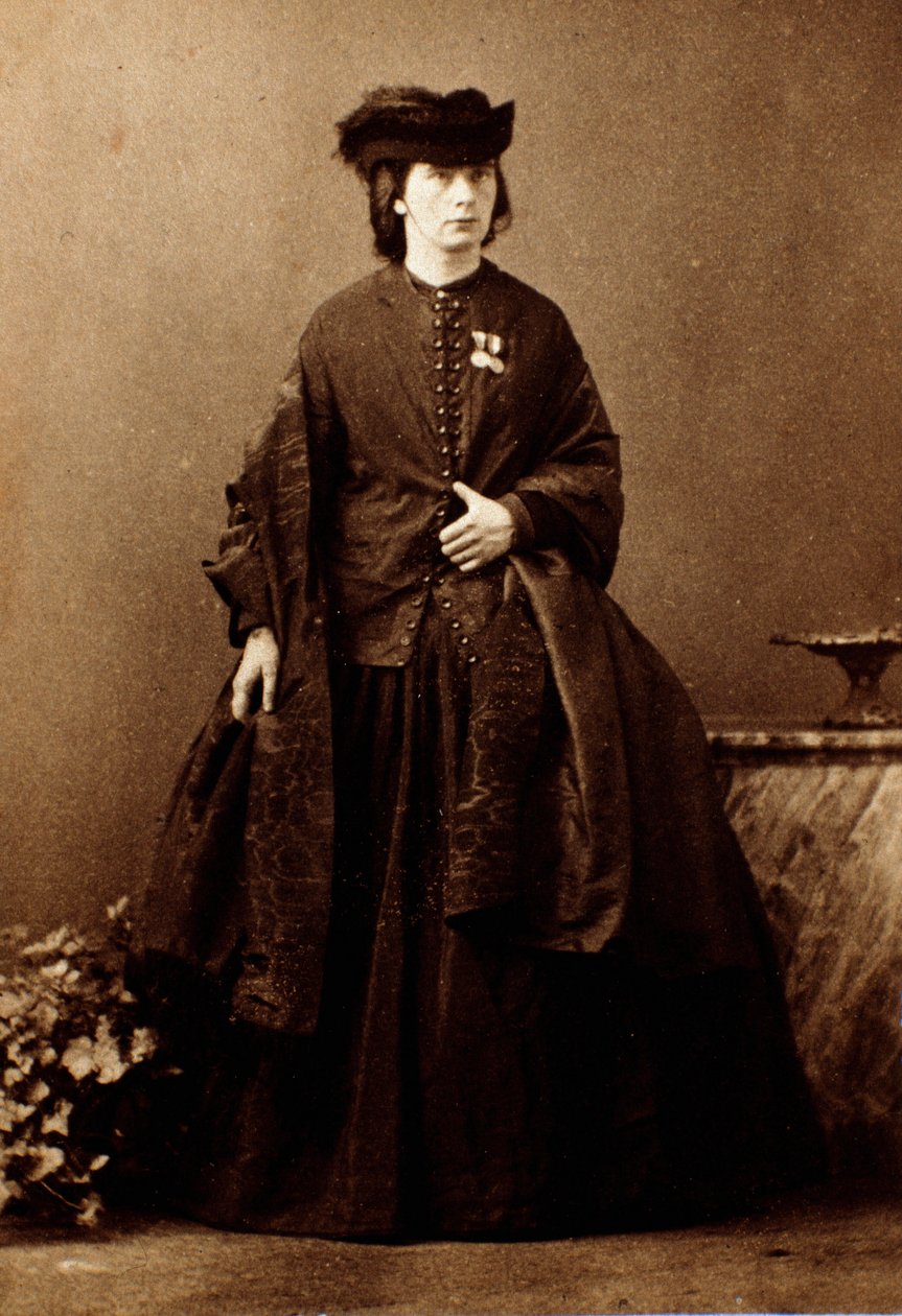 Risorgimento: “” Portrait of the English writer Jessie White Mario (1832-1906), nurse during the campaigns of Giuseppe Garibaldi wife of the Italian patriot Alberto Mario”” Photography. Private Collection بواسطة فنان غير معروف