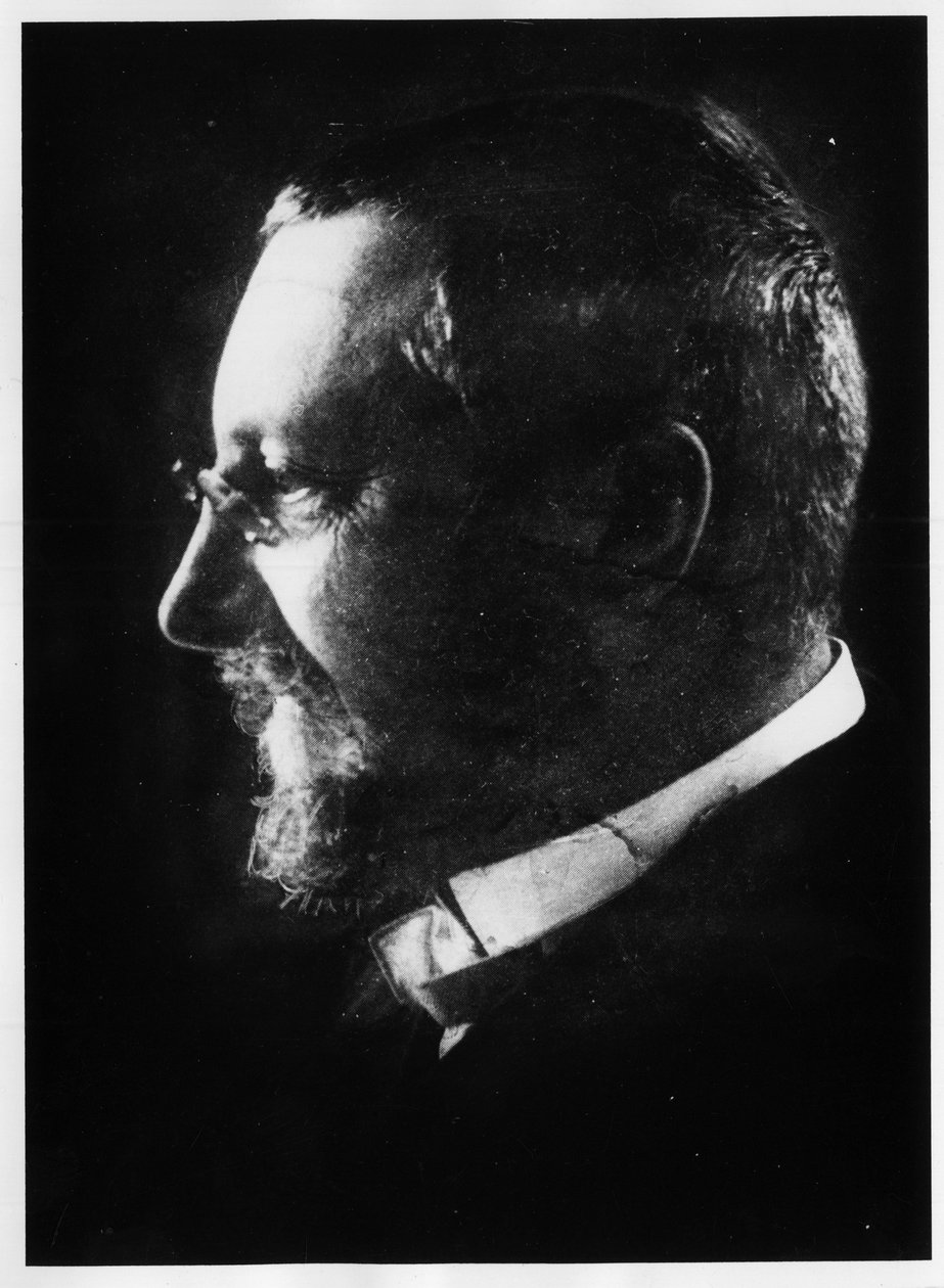 ألفريد بينيه ، عالم فيزيولوجي وعالم نفس فرنسي ، تلميذ في شاركو (1857-1911). بواسطة مصور غير معروف