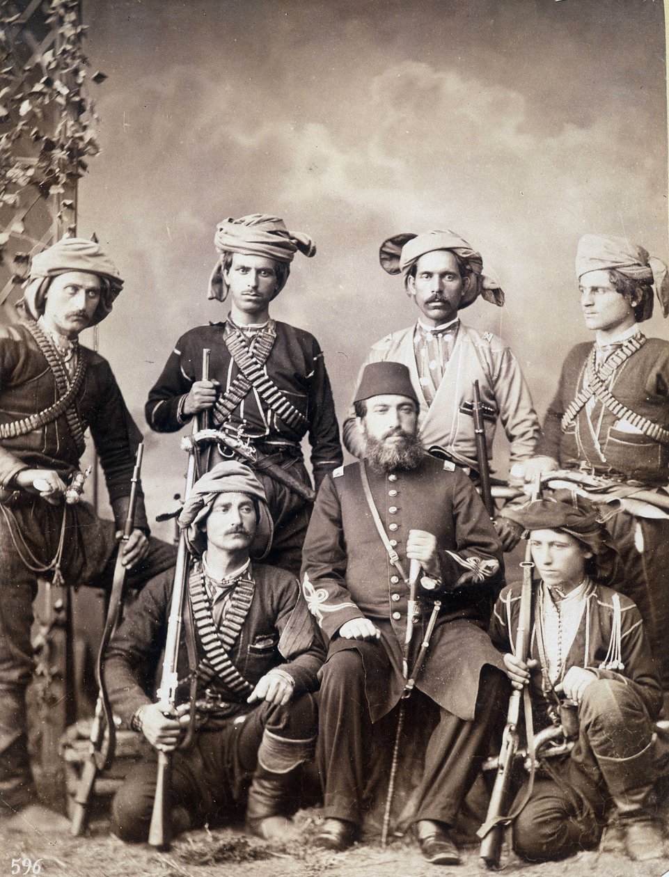 المحاربون الجورجيون من مدينة باتوم (أو باتومي) بجورجيا ، عاصمة أدجاريا بواسطة مصور غير معروف