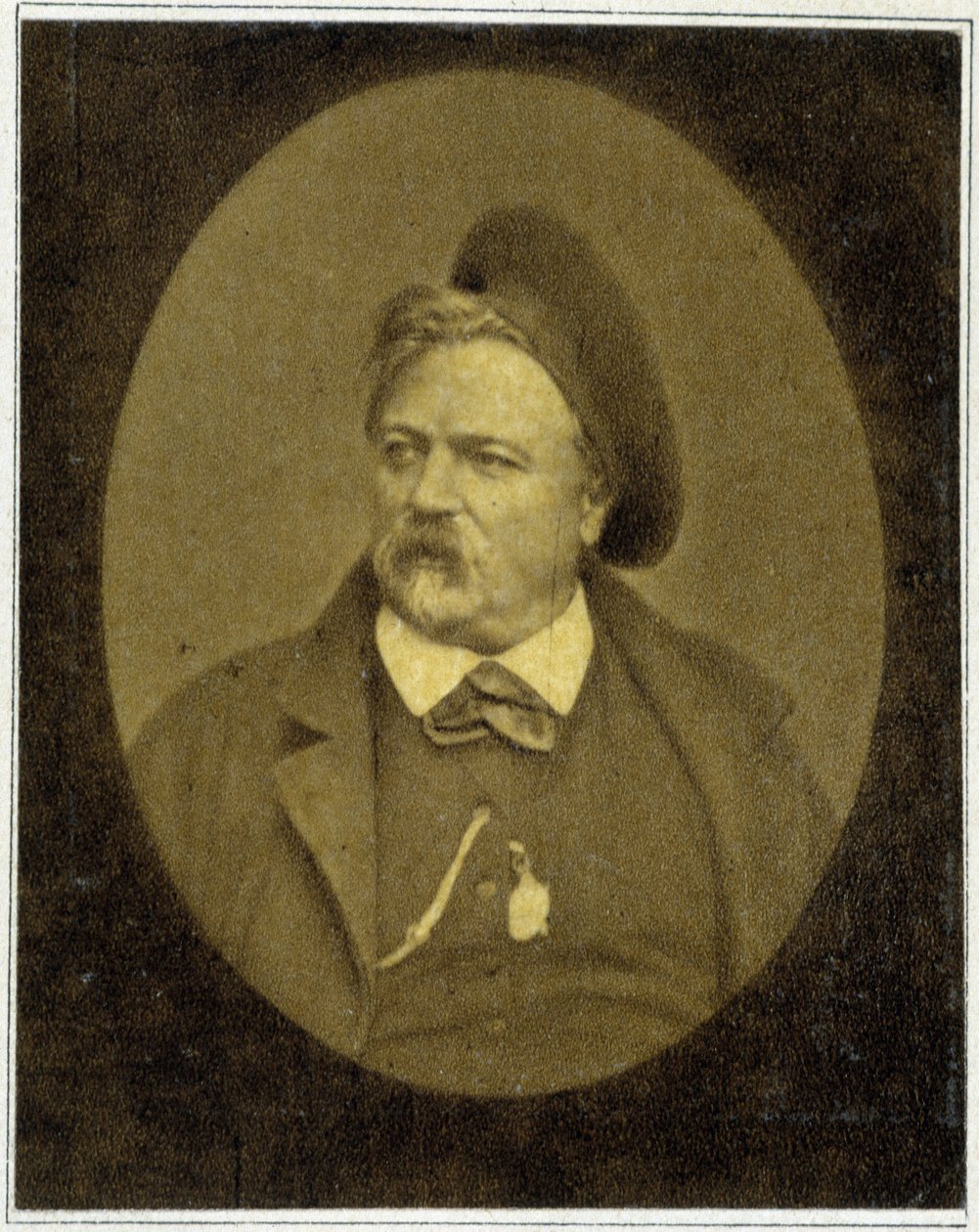صورة لألفريد جريفين (1827 - 1892) عام 1887. بواسطة مصور غير معروف