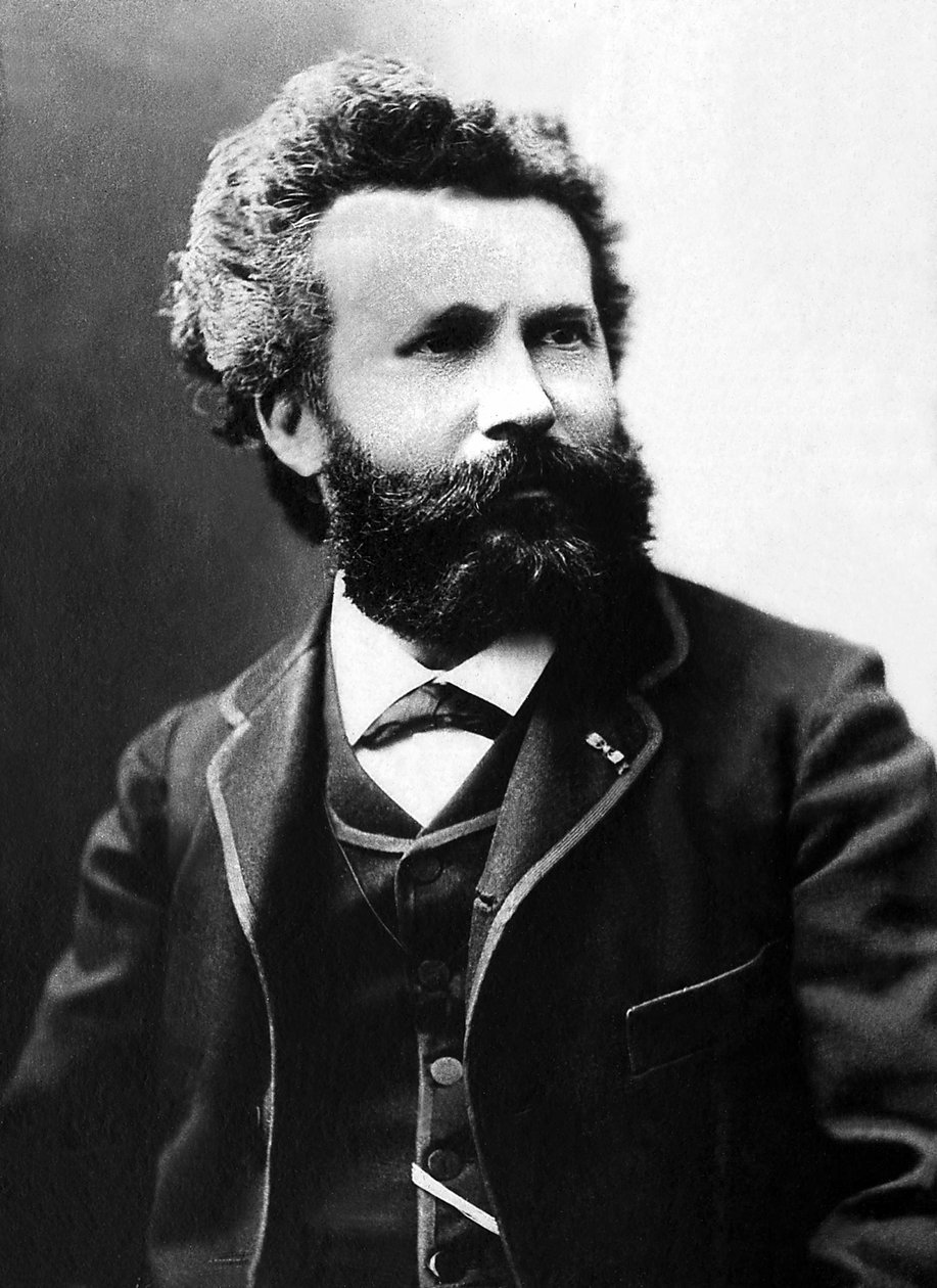 Portrait of Camille Flammarion (1842-1925), French astronomer and scientific journalist. بواسطة مصور غير معروف