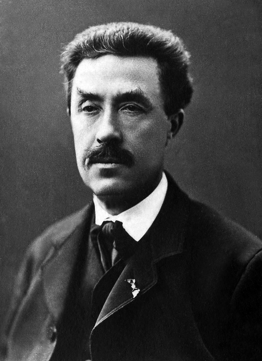 Portrait of Emmanuel Fremiet (1824-1910), French sculptor. بواسطة مصور غير معروف