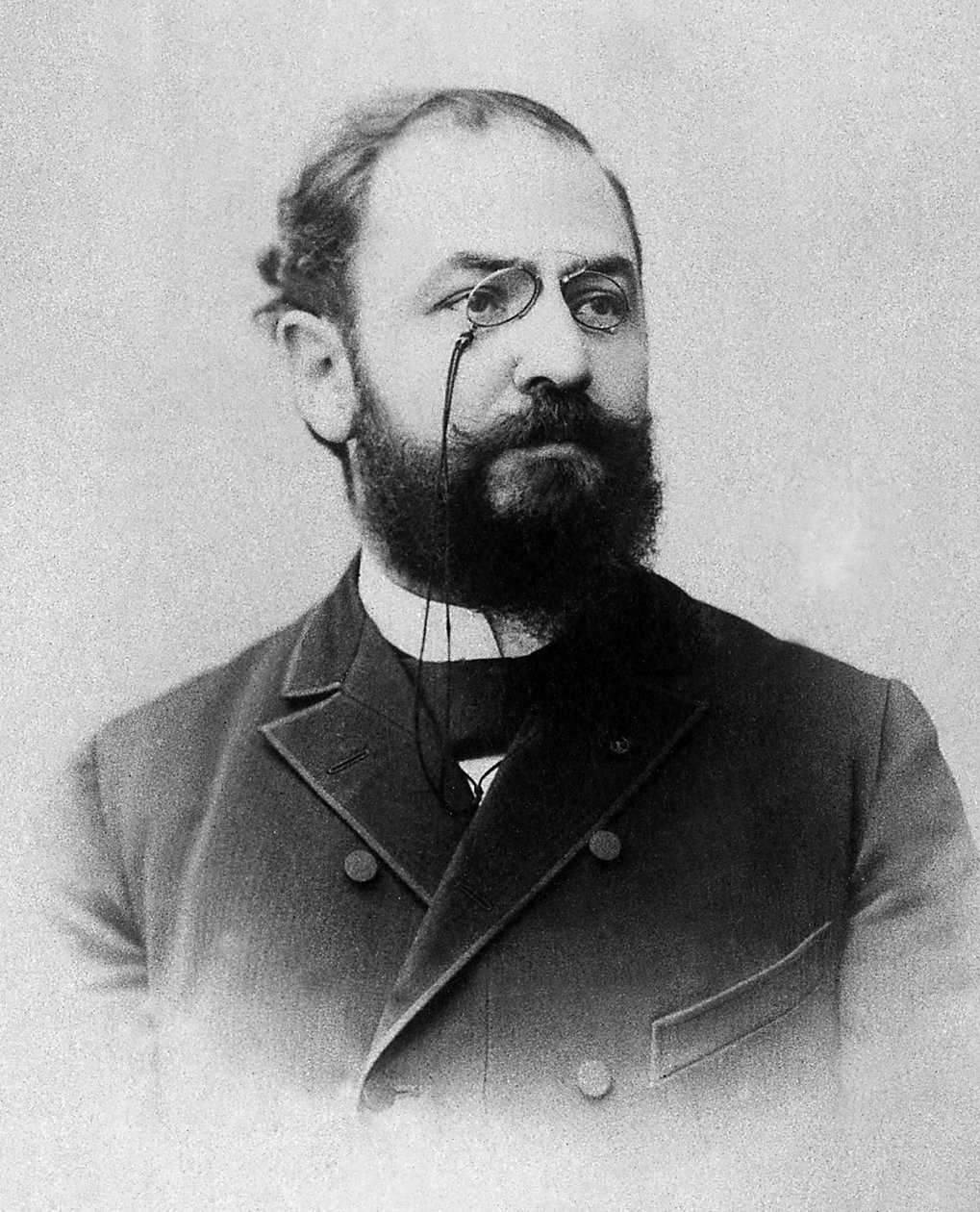 صورة ليون بورجوا (1851-1925) ، سياسي فرنسي. بواسطة مصور غير معروف