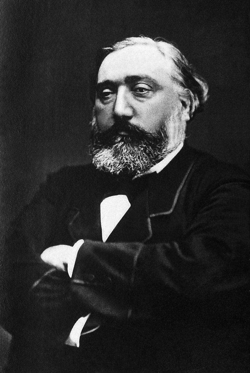 Portrait of Leon Gambetta (1838-1882), French lawyer and politician. بواسطة مصور غير معروف