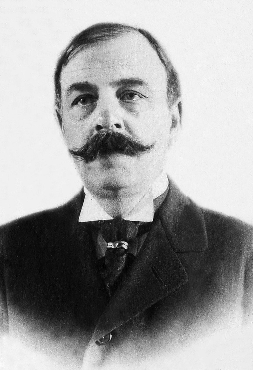 صورة لأوكتاف ميربو (1848-1917) ، كاتب روائي فرنسي. بواسطة مصور غير معروف