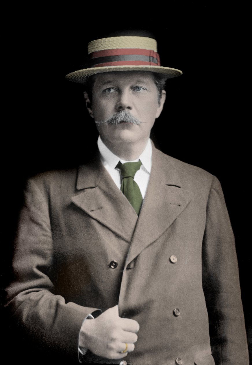 صورة للسير آرثر كونان دويل (1859-1930) ، كاتب إنجليزي ، مبتكر شخصية "شيرلوك هولمز". بواسطة مصور غير معروف