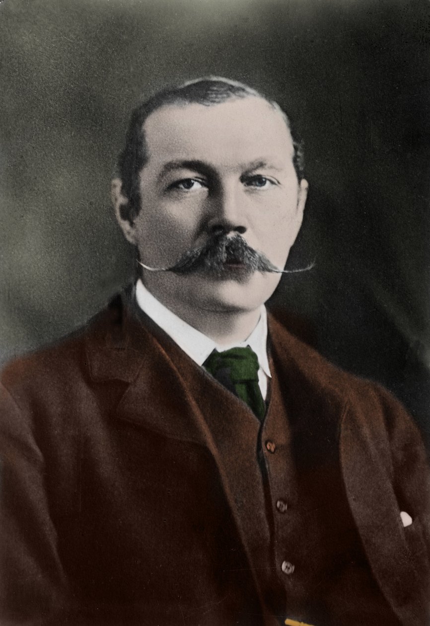 صورة للسير آرثر كونان دويل (1859-1930) ، كاتب إنجليزي ، مبتكر شخصية "شيرلوك هولمز". بواسطة مصور غير معروف