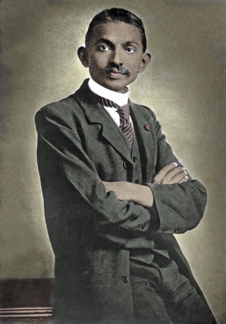 صورة للزعيم السياسي المهندس كرمشاند غاندي (1869-1948) المعروف باسم المهاتما ، الزعيم السياسي والروحي الهندي بواسطة مصور غير معروف