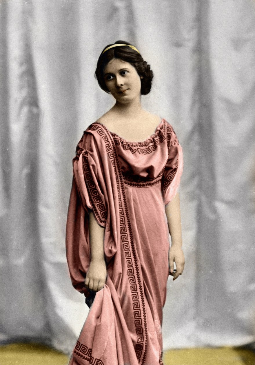 صورة للراقصة إيزادورا دنكان (1877-1927) (صورة للراقصة إيزادورا دنكان) صورة لبداية القرن العشرين مجموعة خاصة بواسطة مصور غير معروف