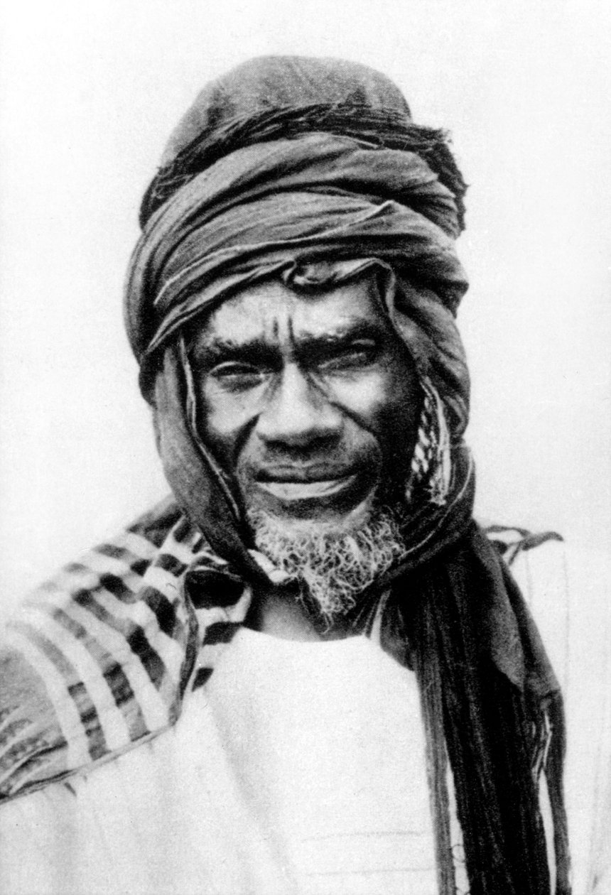  بواسطة مصور غير معروف