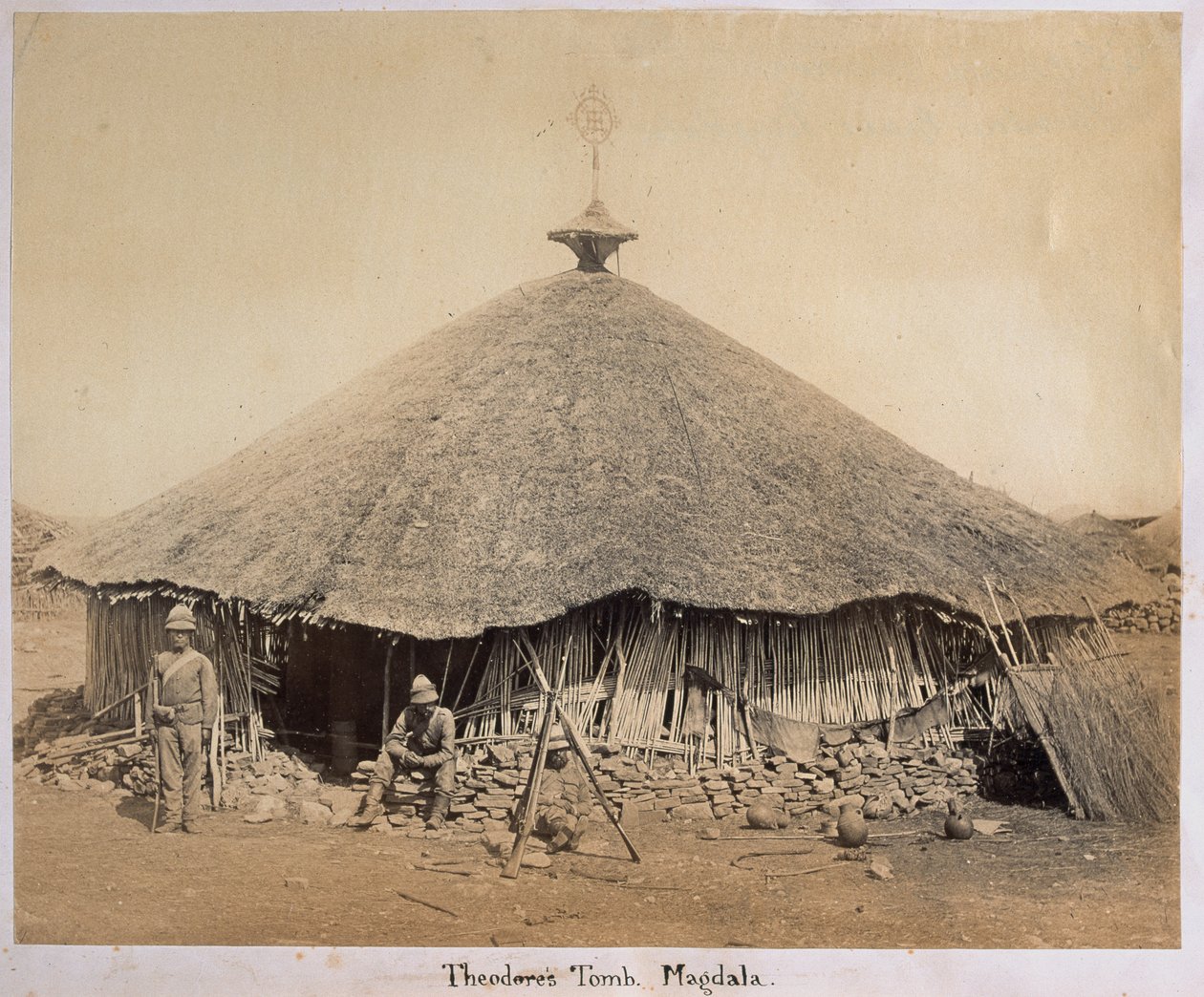 Theodores Tomb, Magdala, Abyssinia بواسطة مصور غير معروف