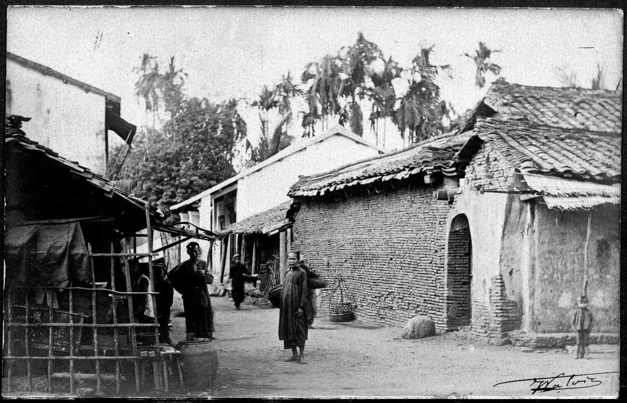 قرية تونكين ضد 1890. بواسطة مصور غير معروف
