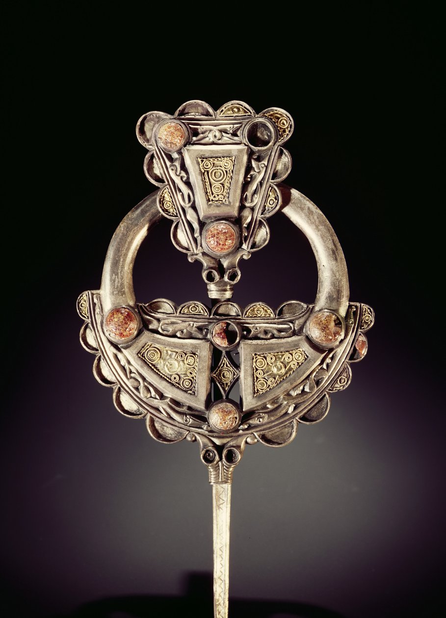 The Roscrea Brooch ، من Roscrea ، County Tipperary (الفضة والذهب والعنبر) بواسطة الفايكنج