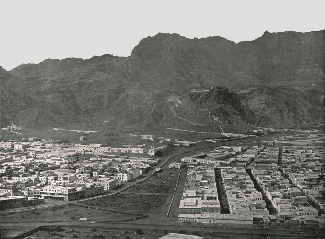 منظر عام لسوق الجمال ، عدن ، 1895. بواسطة W and S Ltd