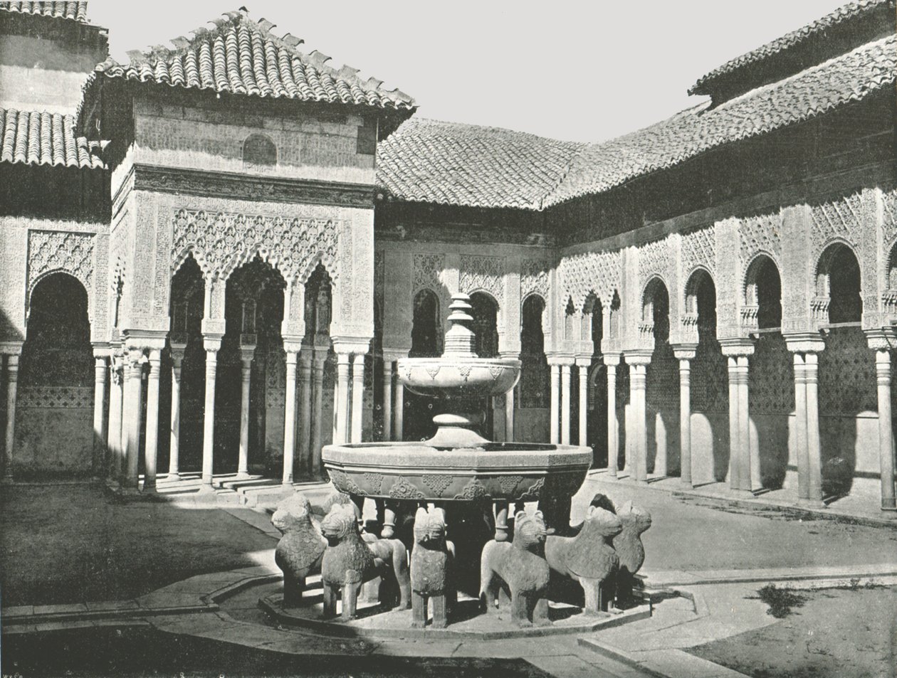 محكمة الأسود ، الحمراء ، غرناطة ، إسبانيا ، 1895. بواسطة W and S Ltd