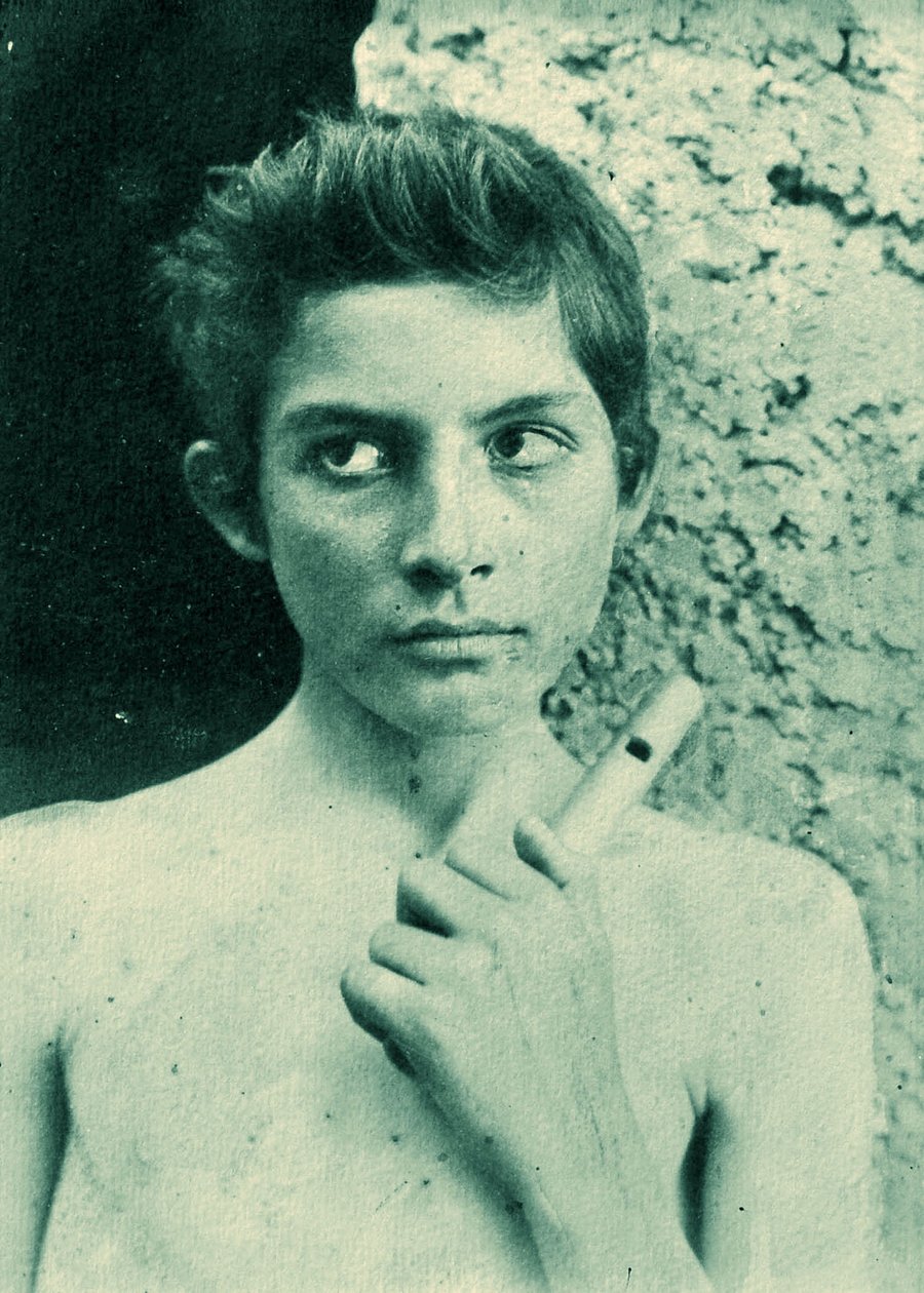 صورة لصبي صقلي يحمل الناي ، ج. 1899 بواسطة البارون فيلهلم فون جلودين