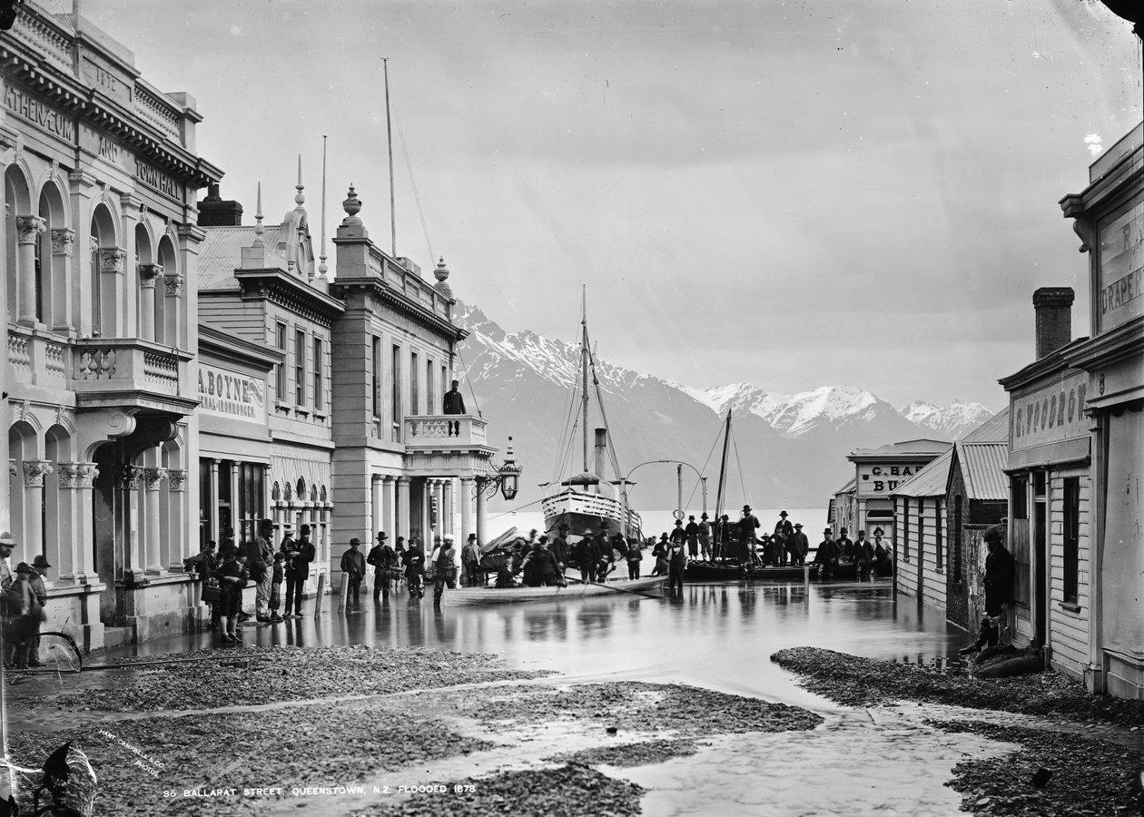 شارع بالارات ، كوينزتاون ، نيوزيلاندا ، غمرته الفيضانات عام 1878 بواسطة وليام ب. هارت