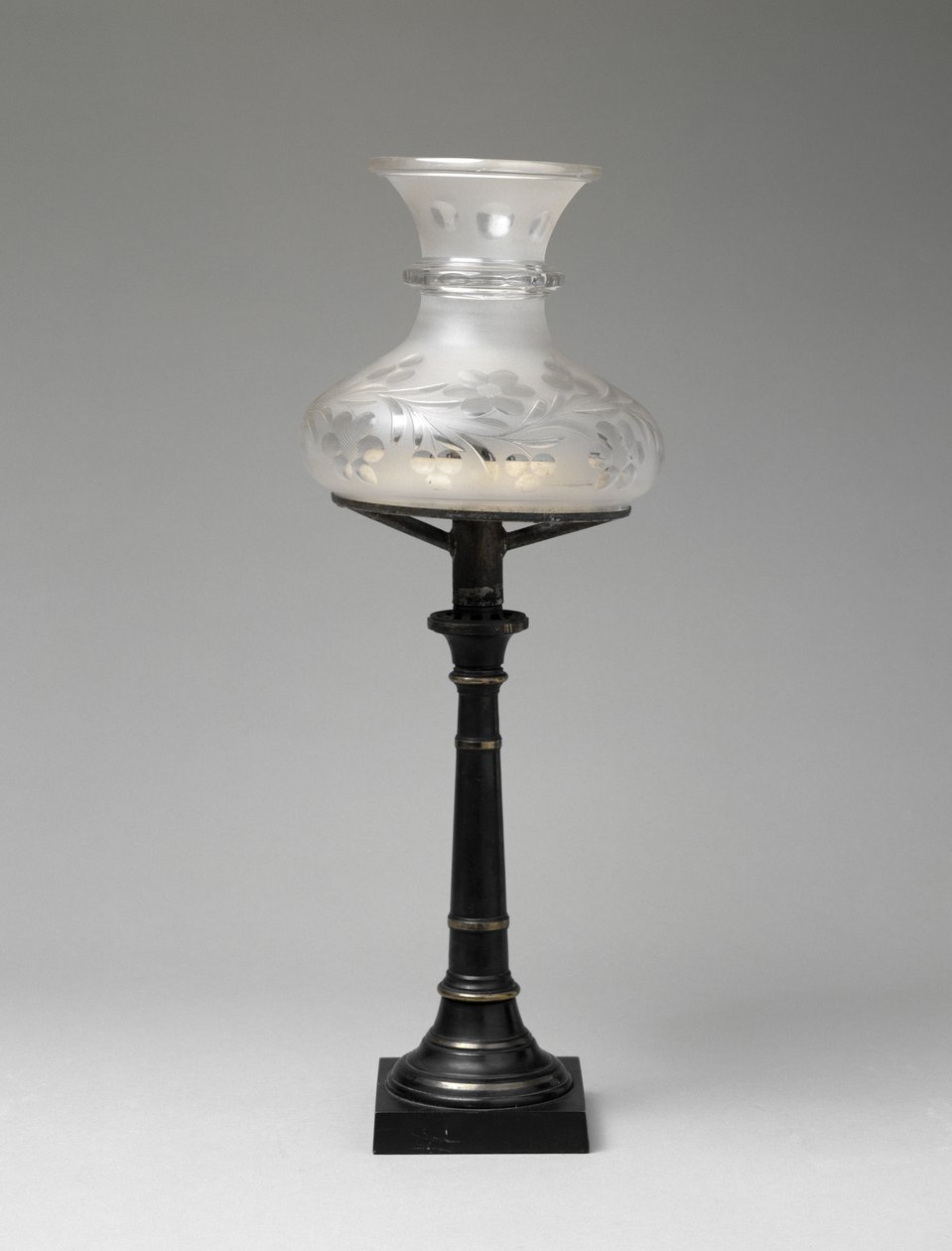 مصباح Sinumbra بواسطة وليام (Attr.to) كارلتون