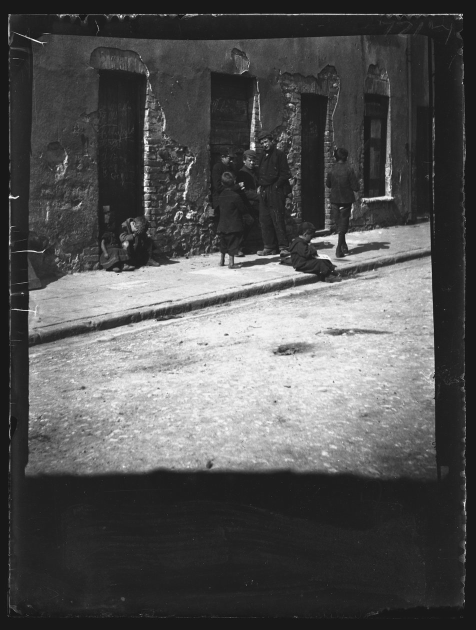 شارع هالكت ، كارديف ، 1892. بواسطة وليام بوث