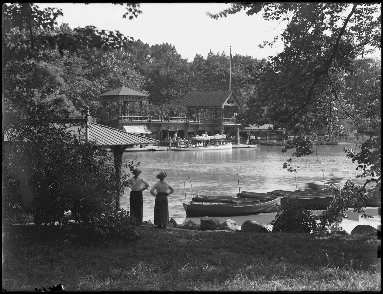 The Boat House ، سنترال بارك ، مدينة نيويورك ، 19 يوليو 1914 بواسطة وليام ديفيس هاسلر