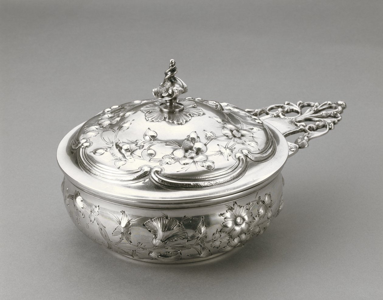 بوررينجر مع غطاء ، ج. 1856 (فضة) بواسطة وليام فوربس