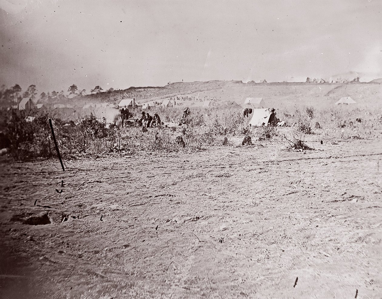 منظر بعيد لحصن برادي ، كاليفورنيا. 1865. بواسطة وليام فرانك براون