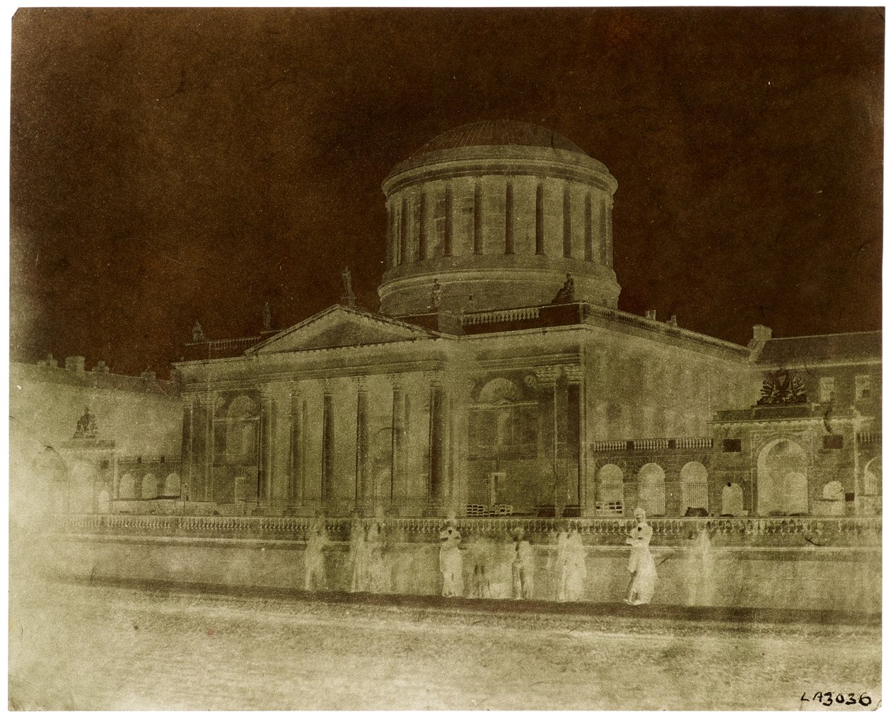 The Four Courts ، دبلن (Paper Negative-Camera) بواسطة وليام هنري فوكس تالبوت