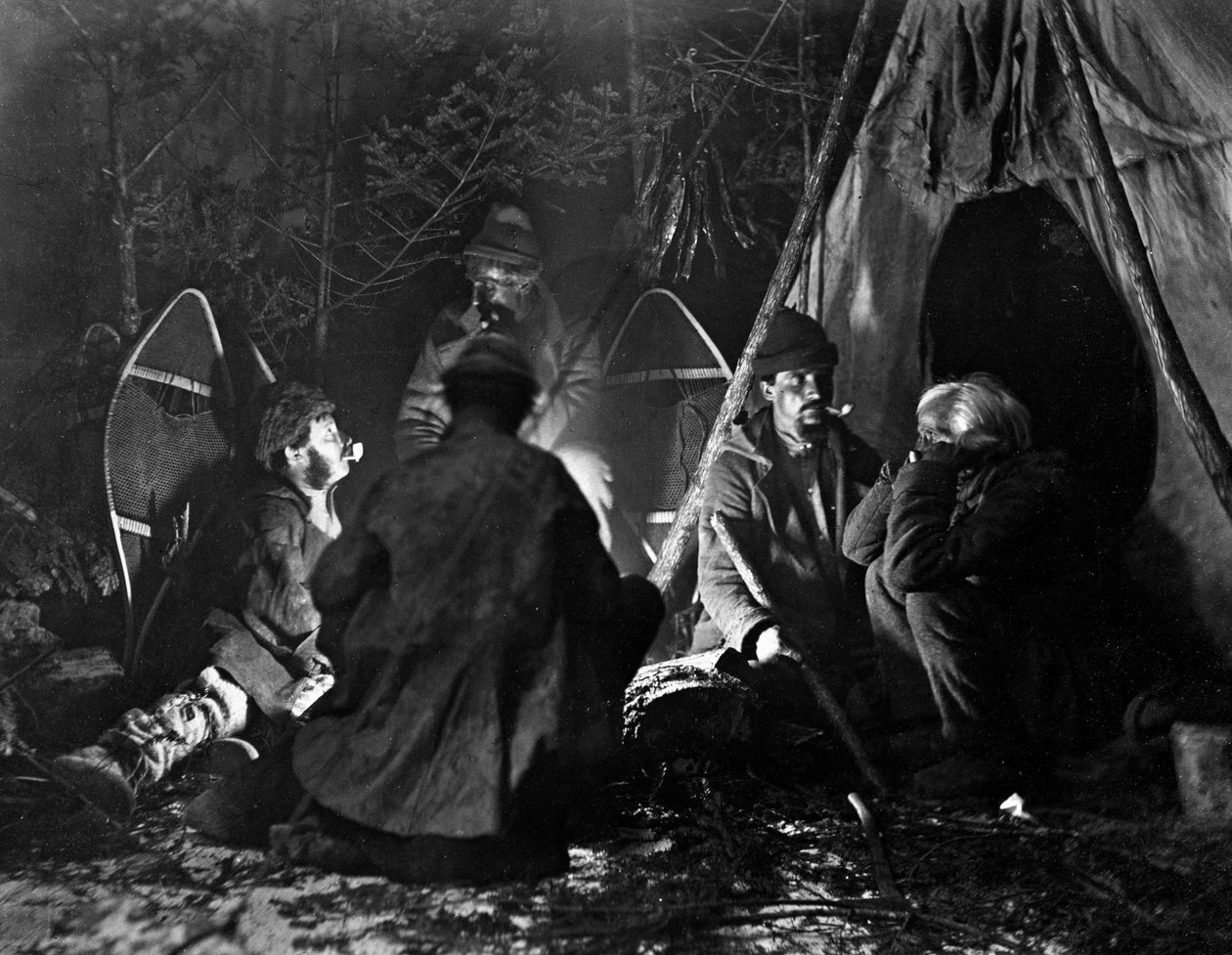 Life of the Trapper in Canada, photo by Nottman, circa 1890. بواسطة وليام نتمان
