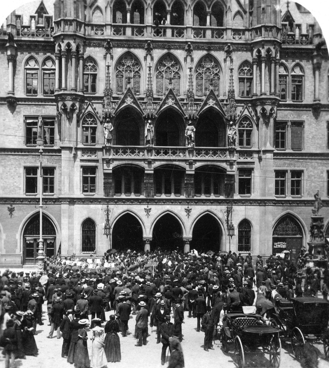 حفل في الهواء الطلق في قاعة المدينة ، ميونيخ ، ألمانيا ، c1900s. بواسطة ورتهل وأولاده