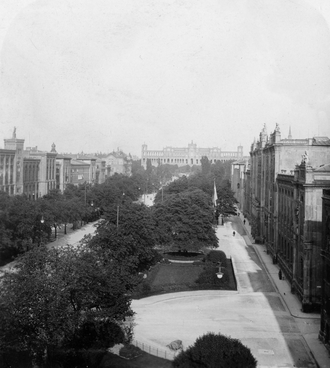 Maximilianstrasse ، ميونيخ ، ألمانيا ، القرن 1900. بواسطة ورتهل وأولاده