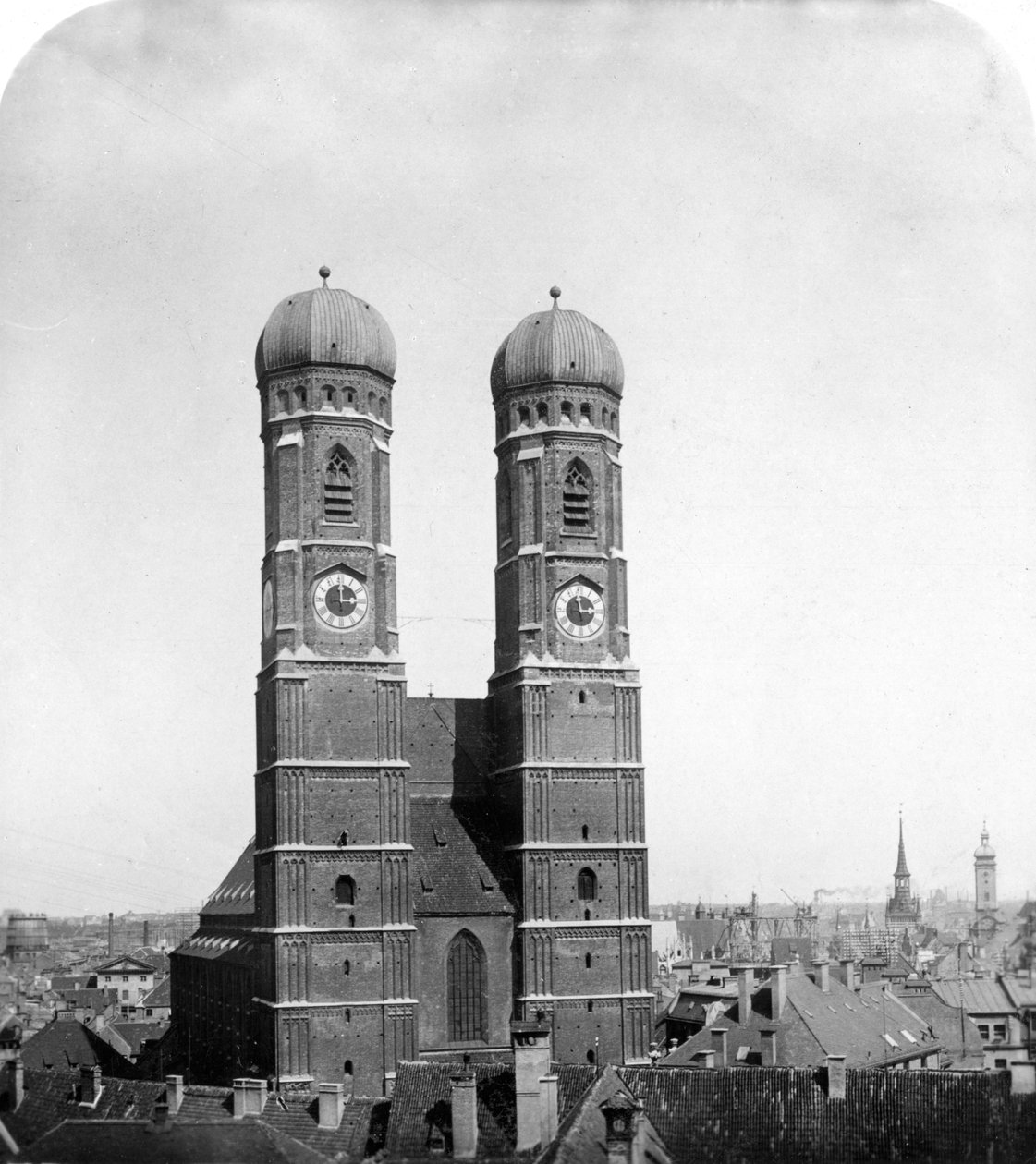 The Frauenkirche ، ميونيخ ، ألمانيا ، c1900. بواسطة ورتهل وأولاده