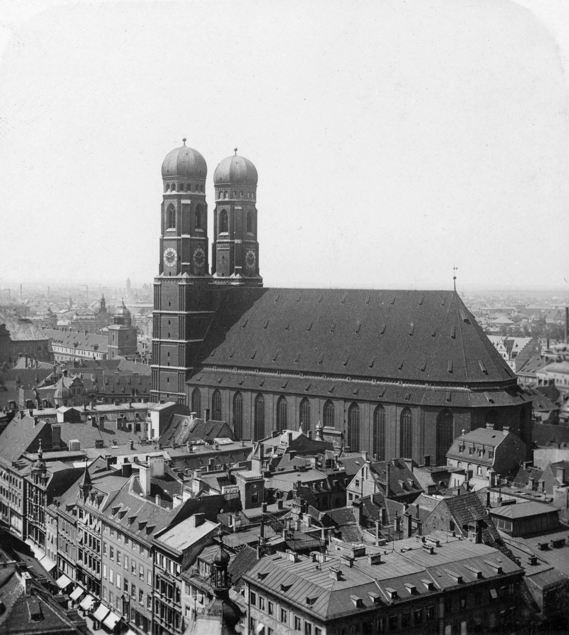 The Frauenkirche ، ميونيخ ، ألمانيا ، c1900. بواسطة ورتهل وأولاده