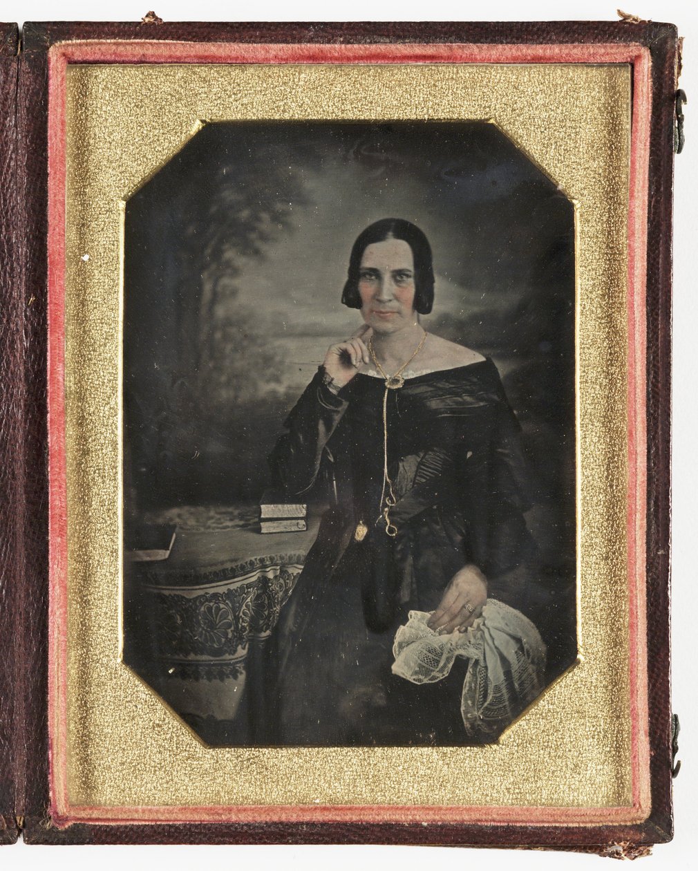 Daguerreotype of a woman, c 1845 بواسطة فريدريك (المرتبط ب) بارنارد
