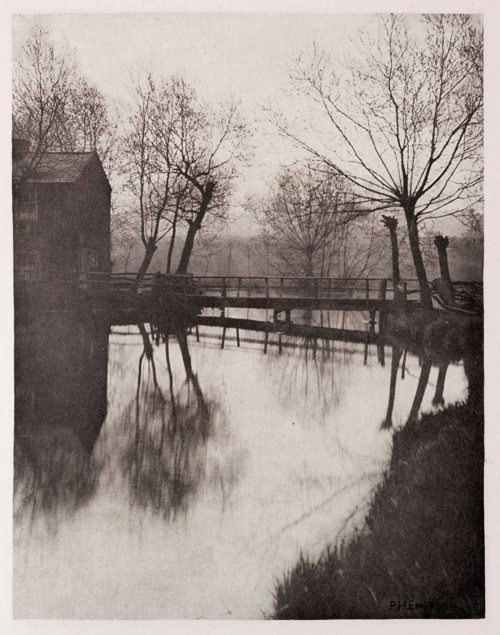 Footbridge near Chingford بواسطة فريدريك (المرتبط ب) بارنارد