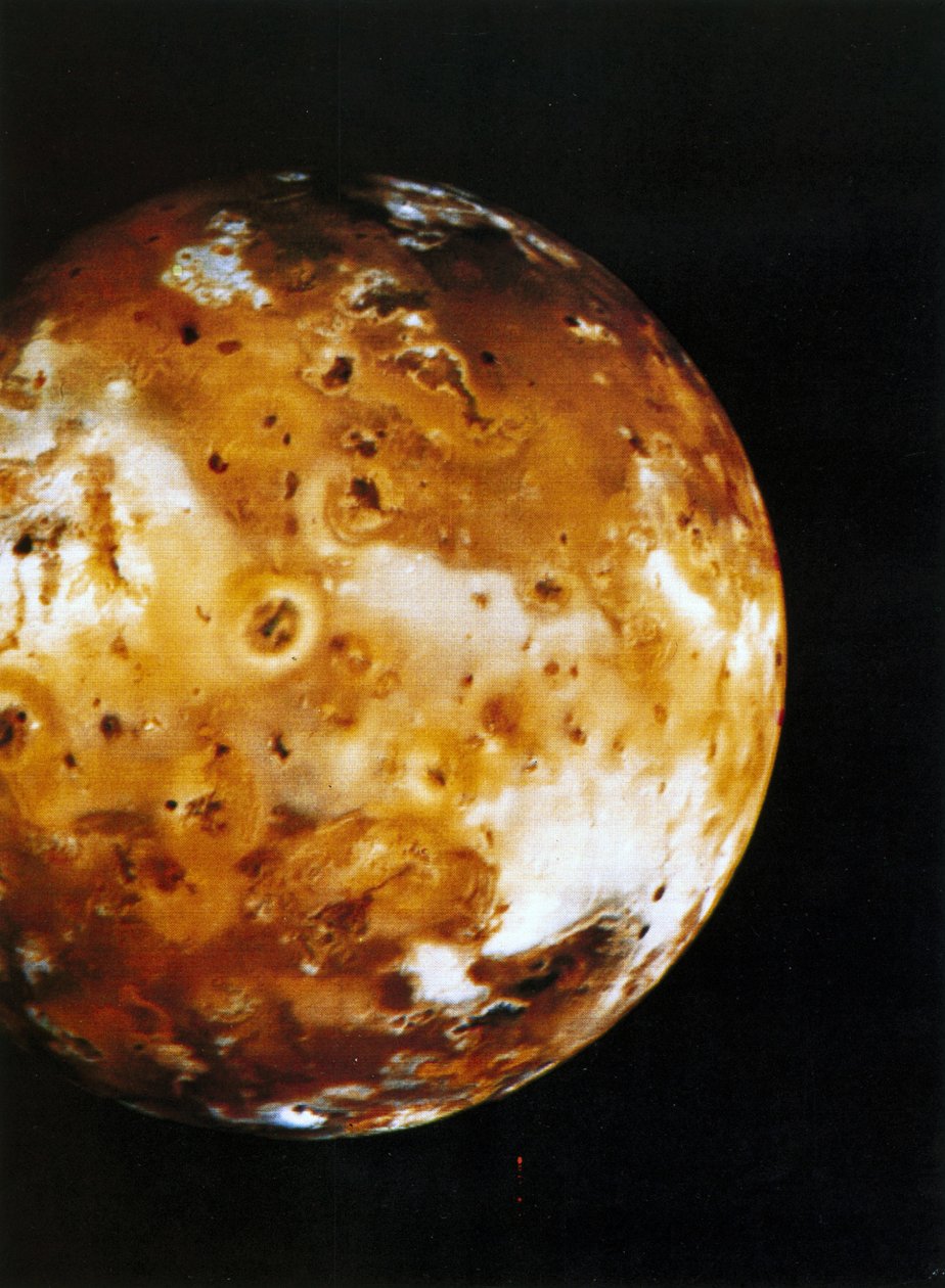 Io, one of the moons of Jupiter بواسطة المدرسة الكندية