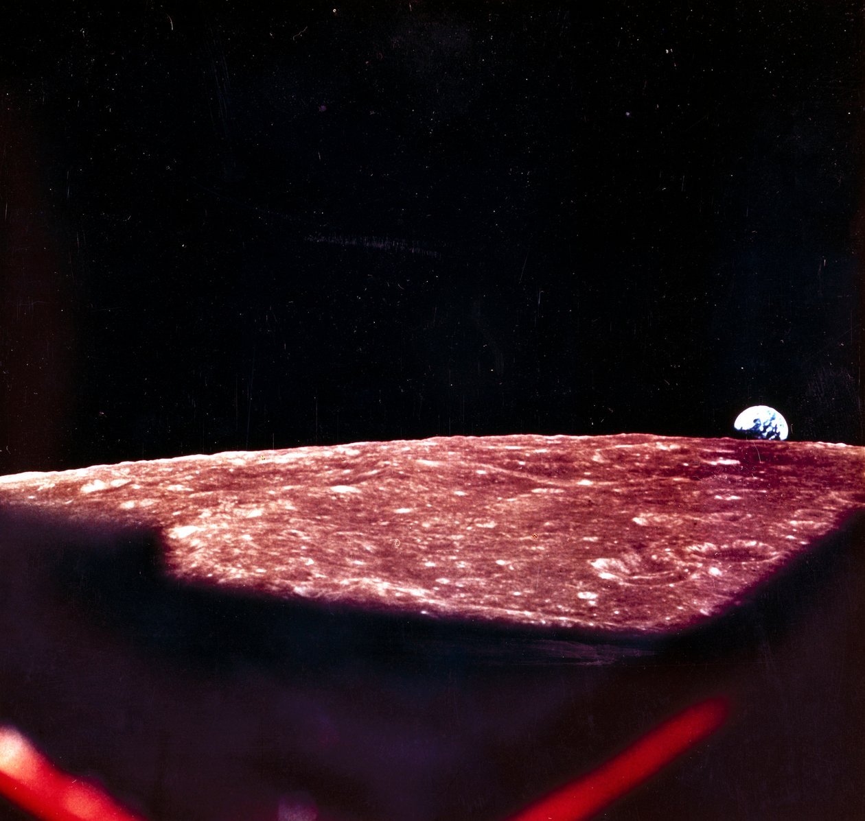 Manned Space Flight, USA, Apollo, General Earthrise over the Moon بواسطة فريدريك (المرتبط ب) بارنارد