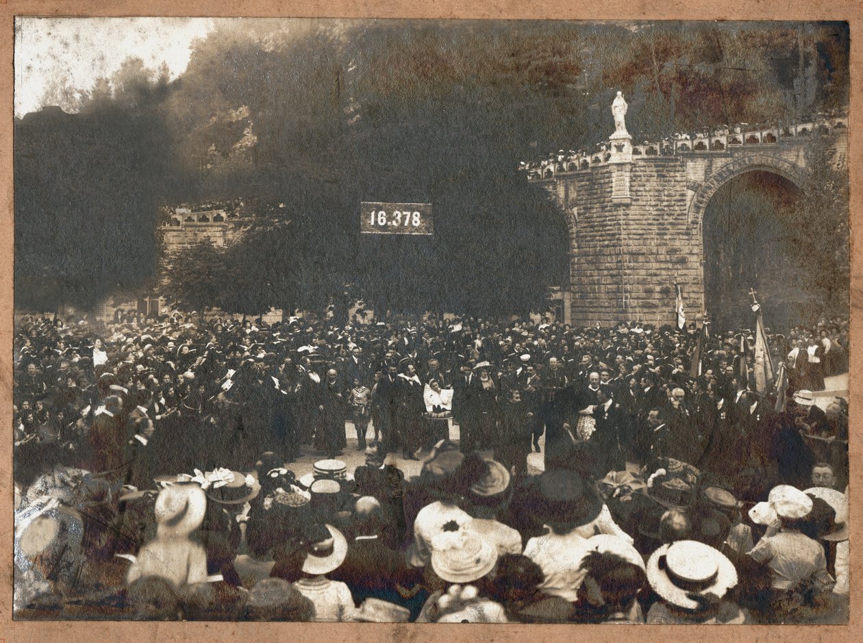 حاج لورد. 1910 (صورة ب / ث) بواسطة . .