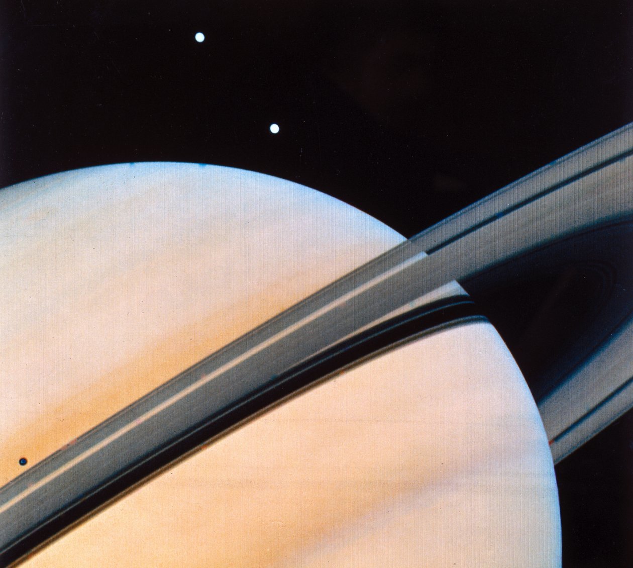 Saturn and its rings بواسطة فريدريك (المرتبط ب) بارنارد