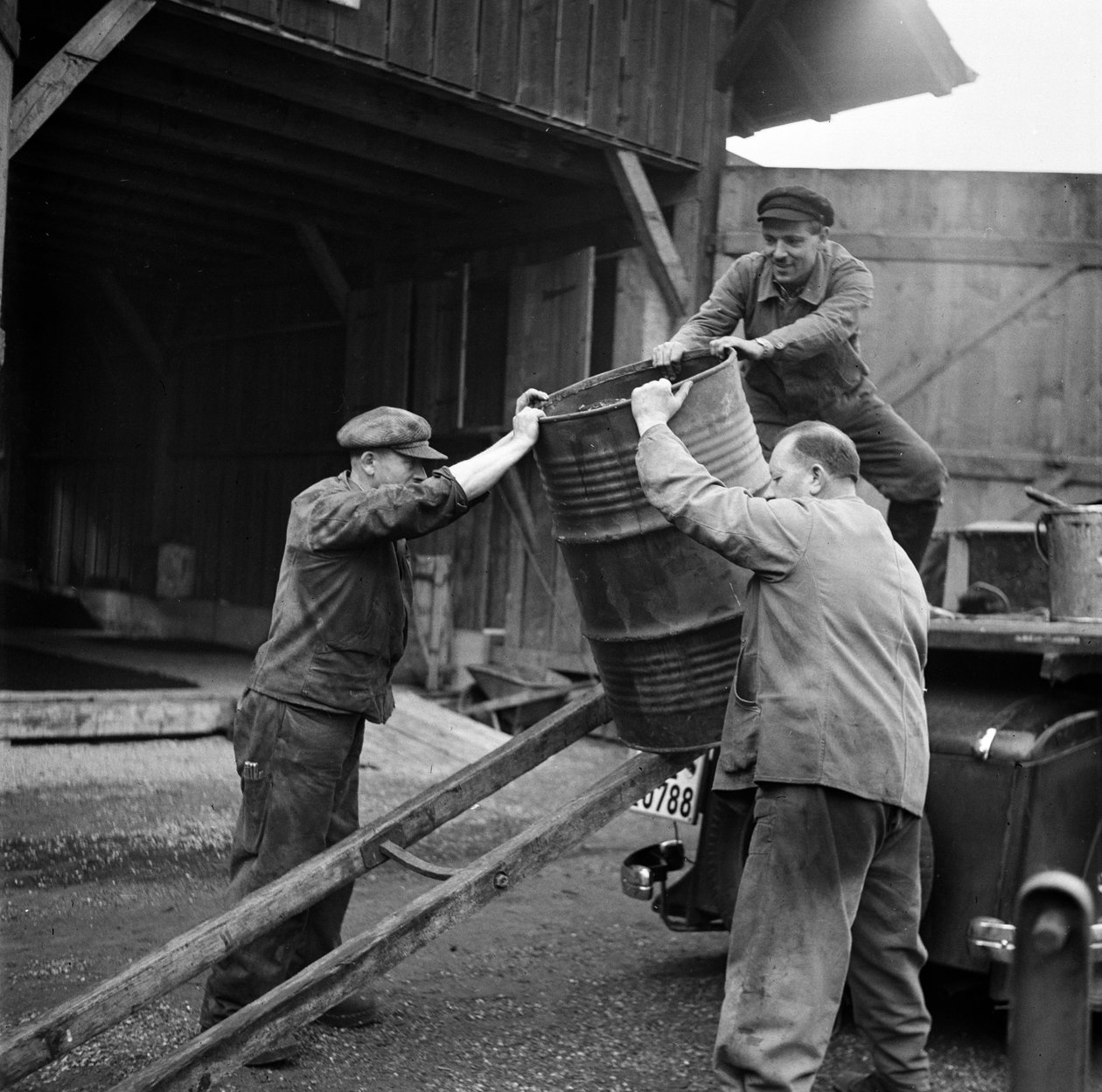 Switzerland World War Ii Existing Substances بواسطة فريدريك (المرتبط ب) بارنارد