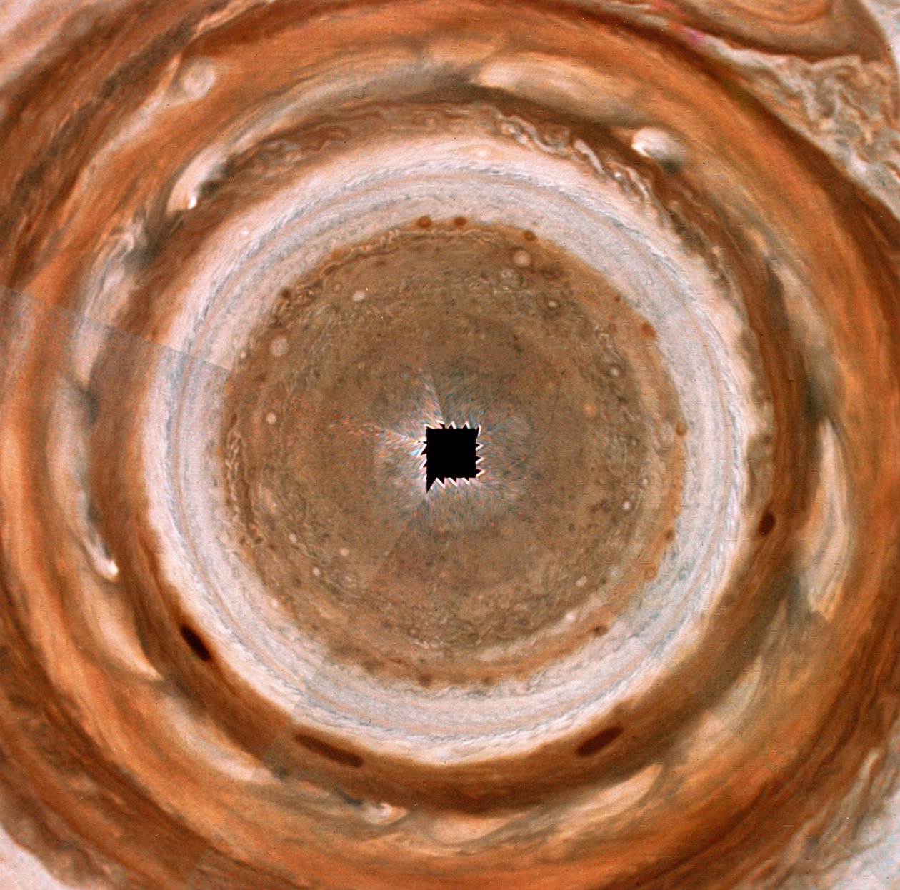 View over the north pole of Jupiter بواسطة فريدريك (المرتبط ب) بارنارد