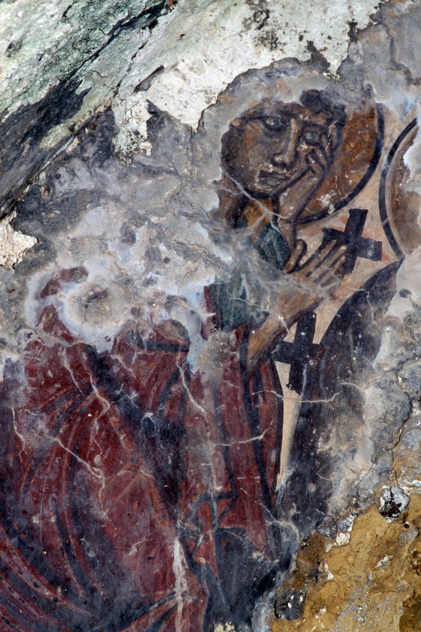 Figure of saint with crosses, fresco in Byzantine church in Prodromi, Crete, Greece (photo) بواسطة أو Magno Cesare Magni