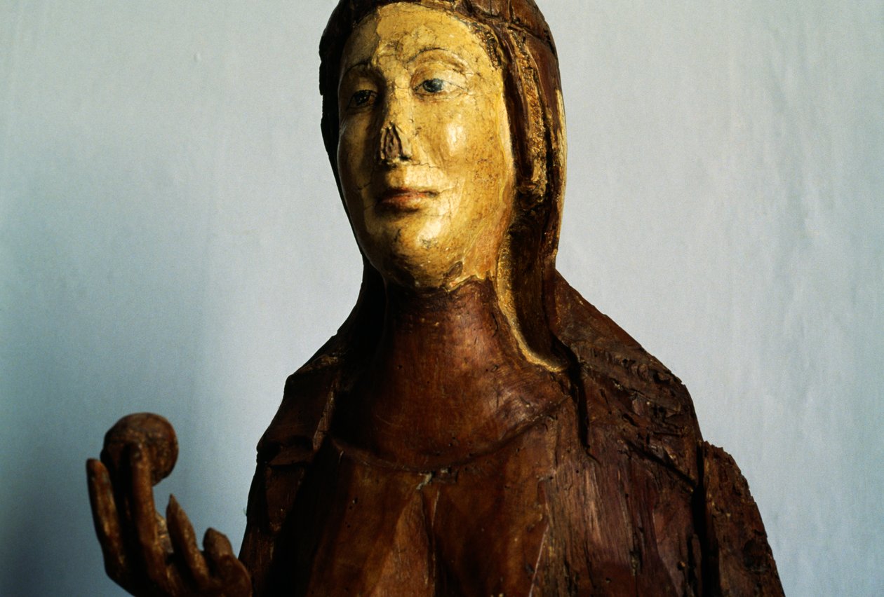 Female figure, wooden statue بواسطة غير معروف غير معروف
