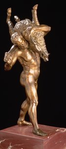 هرقل والخنزير الإريمانثي (برونزي مذهب) بواسطة Giambologna