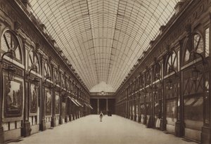معرض أورليانز في Palais-Royal (صورة b / w) بواسطة (بعد) مصور فرنسي
