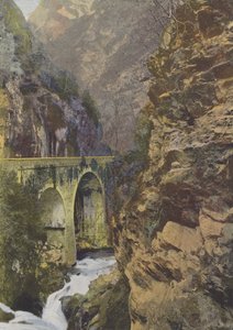 جسر حورات (صورة ملونة) بواسطة (بعد) مصور فرنسي