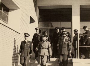 تدشين مباني المطار الملكي "فاوستو بيسكي" في بولونيا ، الذي شيدته شركة ماورو توشي فو أوليس ، بحضور Duce Benito Mussolini ، 24/10/1936 (b / w photo)