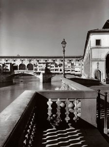 Ponte Vecchio, Florence, Italy, c.1955 (b/w photo) بواسطة أخيل فيلاني