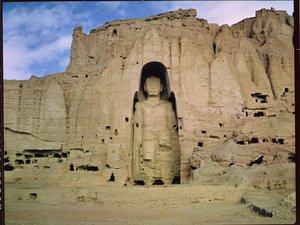 تمثال بوذا العملاق ، القرن الخامس والسادس بواسطة المدرسة الأفغانية