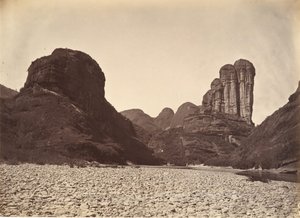 Piled Stone Mountain بالقرب من Sing Chang ، كاليفورنيا. 1869. بواسطة أفونغ لاي