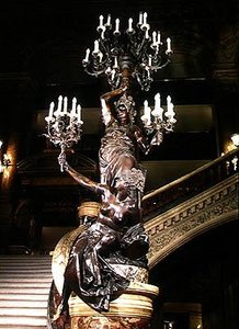 Torchere من Grand Staircase